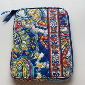 LAST CALL: Vera Bradley Tablet Case